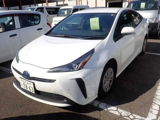 TOYOTA PRIUS 2021