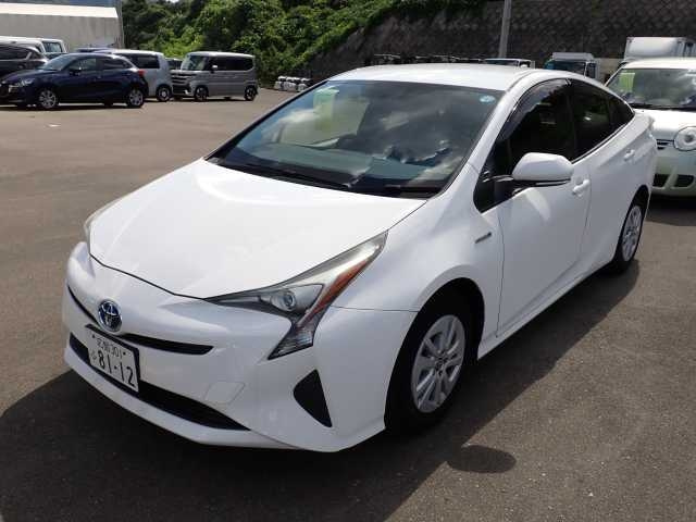 TOYOTA PRIUS 2016