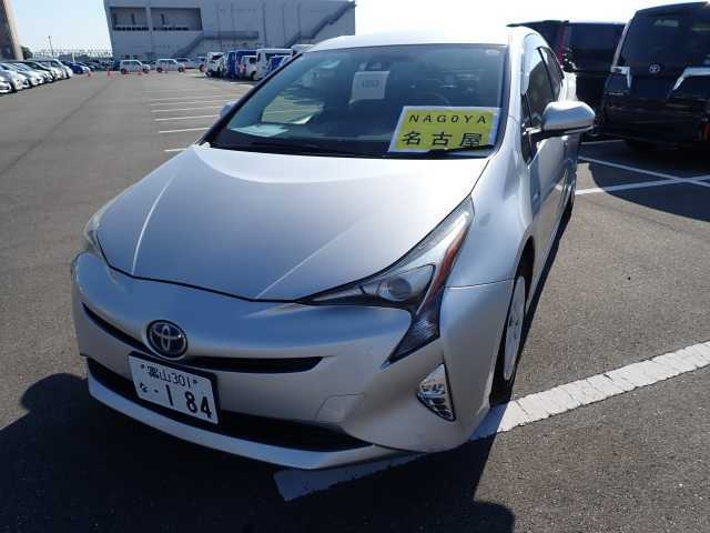TOYOTA PRIUS 2017