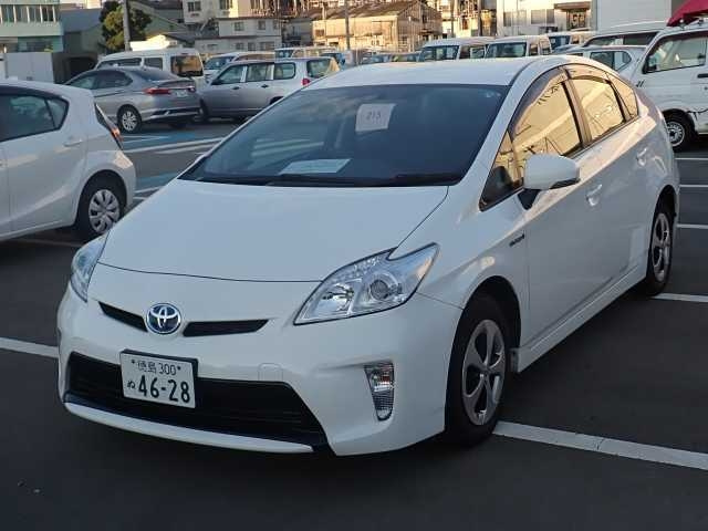 TOYOTA PRIUS 2014