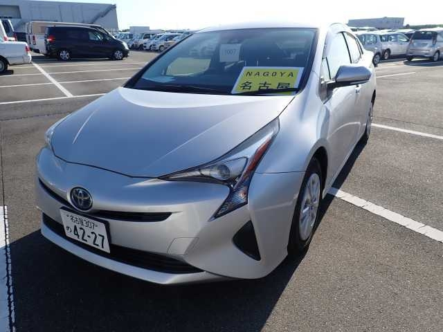 TOYOTA PRIUS 2018