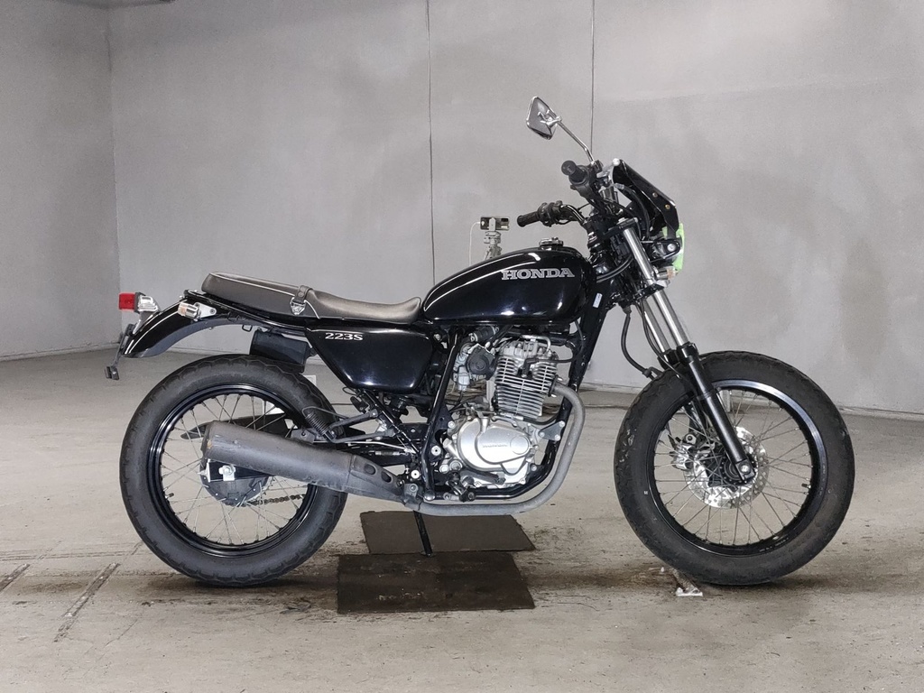 Honda CB223S